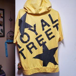 Short sleeve sweatshirt